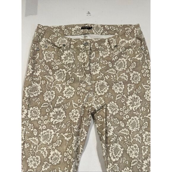 J. McLaughlin floral print straight leg jeans/pants, size 8 - Picture 3 of 8